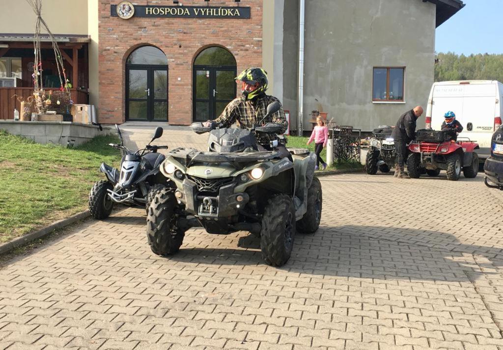 Pension Vyhlidka Klášterec nad Ohří Bagian luar foto